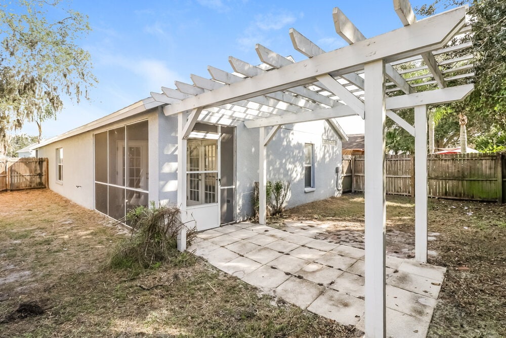 Building Photo - 8646 Persea Ct