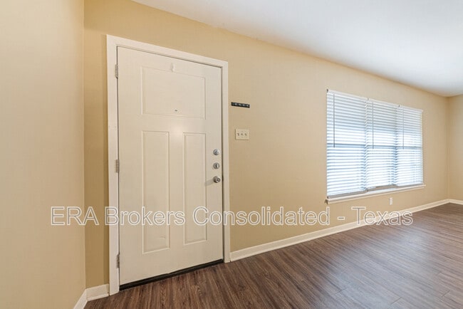 Building Photo - 106 Winn Ave