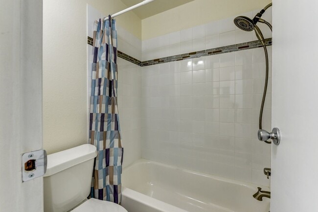 Building Photo - 3161 Madison Ave