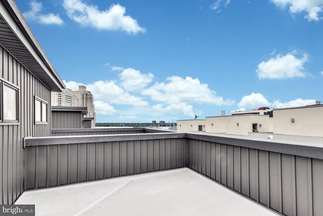 Building Photo - 113 Olive St