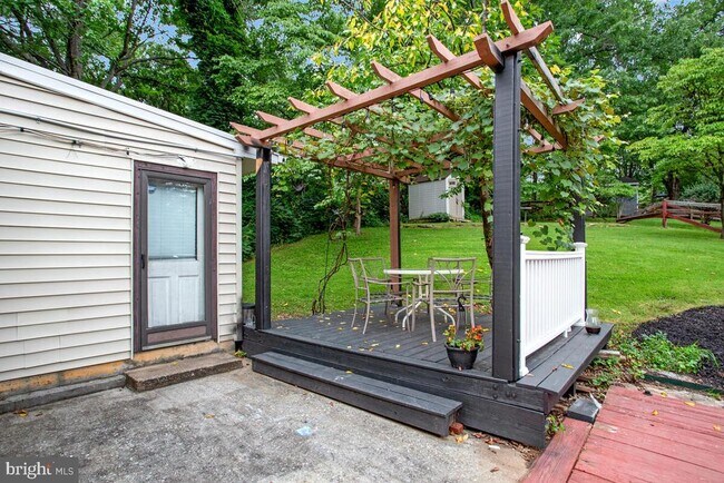 Building Photo - 6162 40 Winks Way