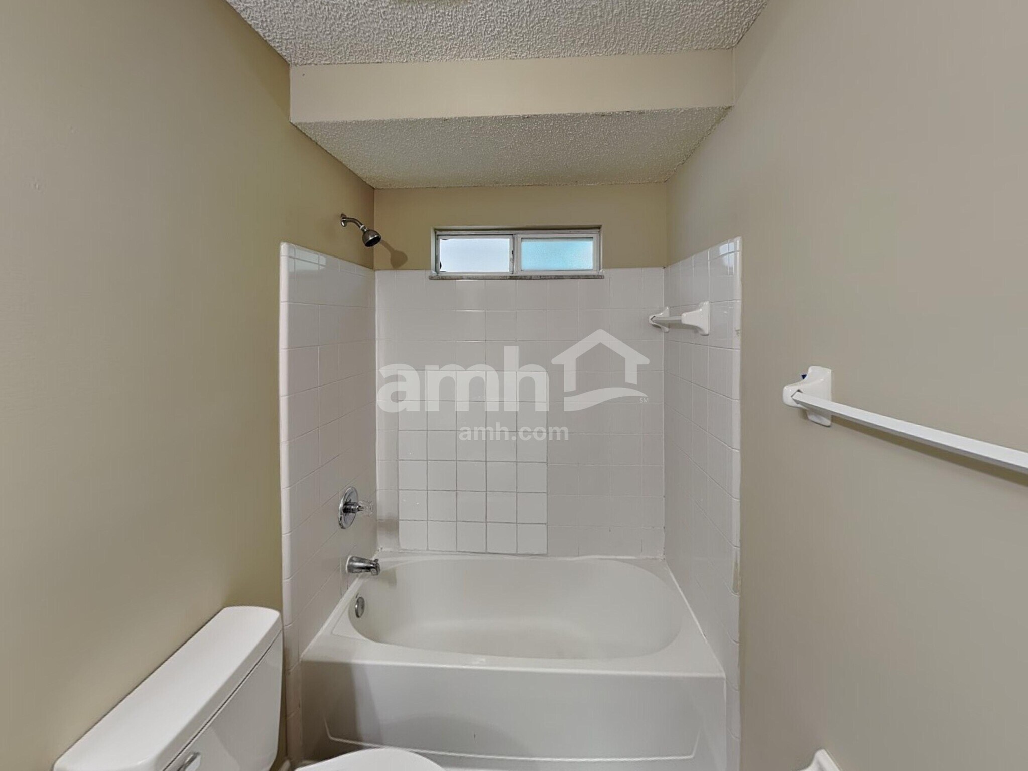 Building Photo - 11062 Gullwing Ct