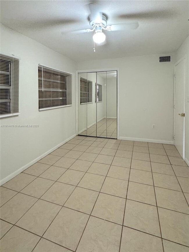 Building Photo - 2225 Taylor St