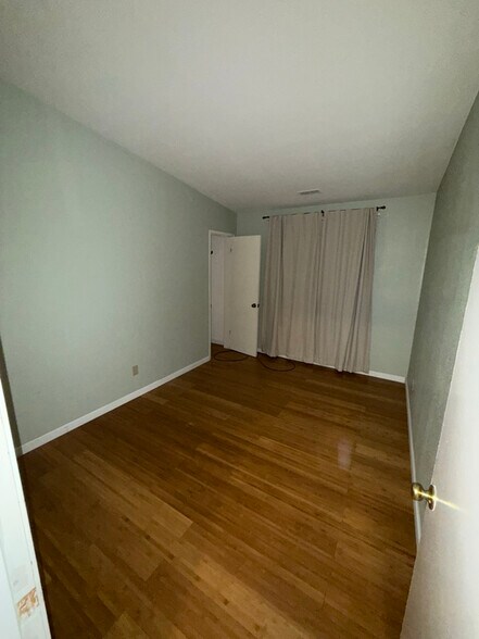 Building Photo - 28 Chesley Ave