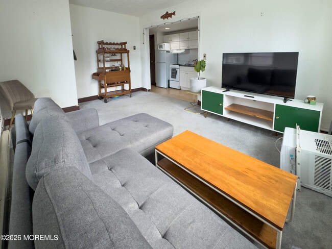 Building Photo - 17-19 Leroy Pl