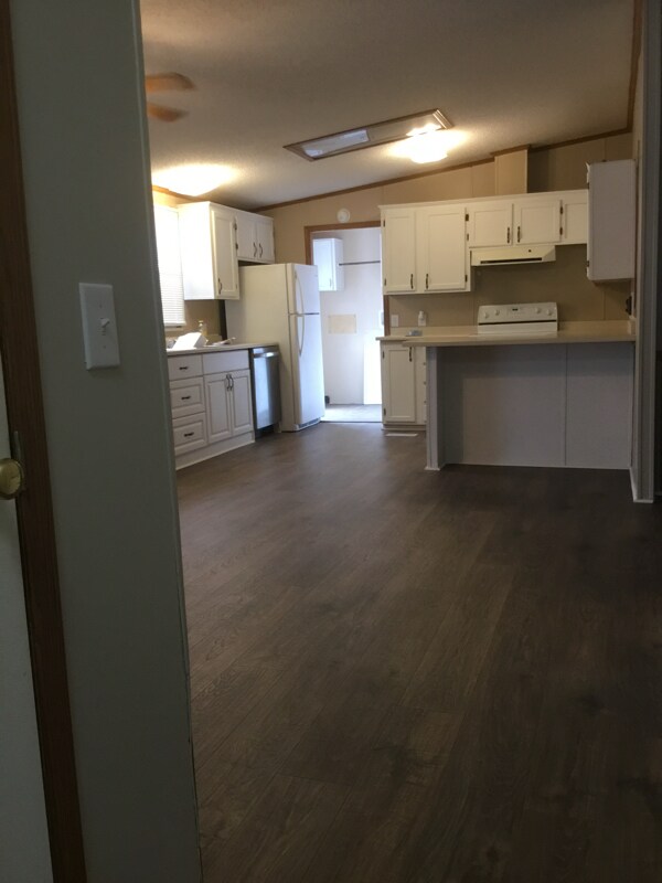 Building Photo - 1097 Jordan Rd