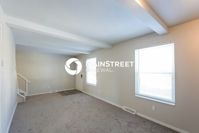 Building Photo - 4 Bedroom Pet-Friendly Home in WESTMINSTER...