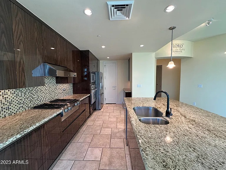 Building Photo - 140 E Rio Salado Pkwy