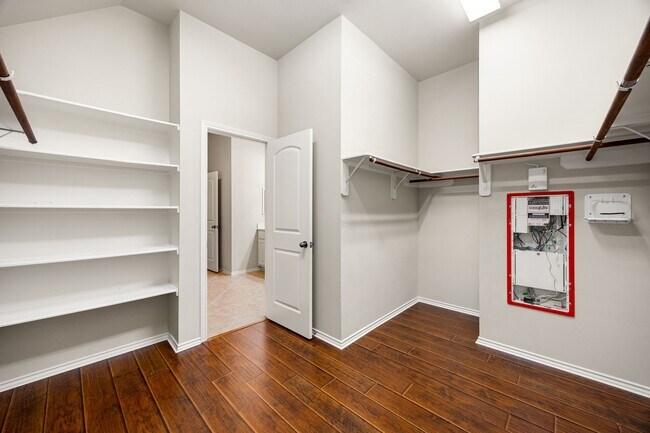 Building Photo - 26323 Crystal Cove Ln