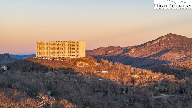 Building Photo - 303 Sugar Top Dr