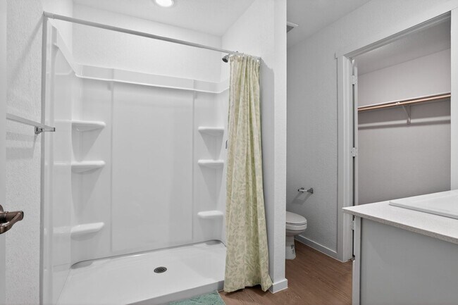 Building Photo - Private Master Suite for Rent – 5 Minutes from Texas A&M–San Antonio!