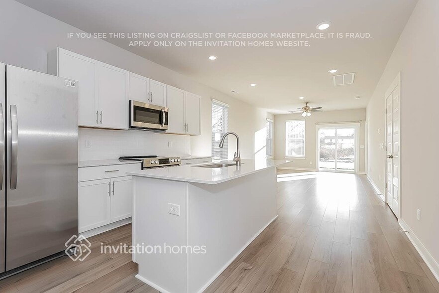 Building Photo - 711 Mickelson Wy