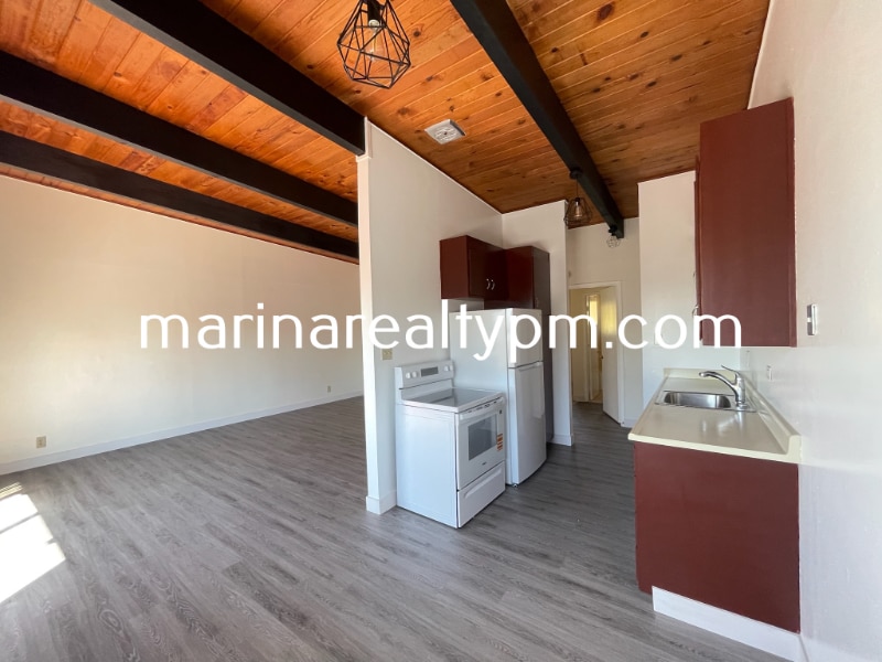 Building Photo - 129-191 Hilborn St