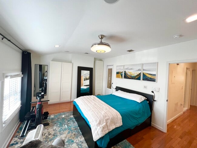 Building Photo - 42 Union St