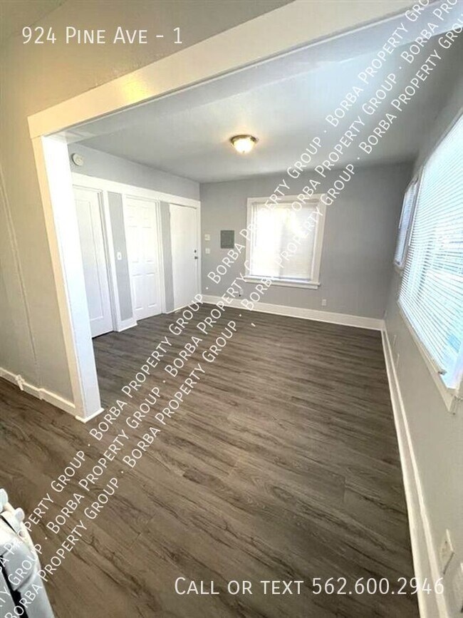 Building Photo - 924 Pine Ave