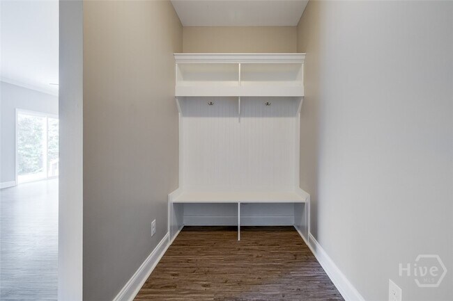 Building Photo - 225 Beckley Dr