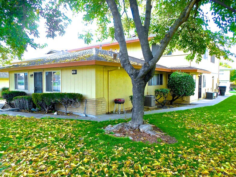 Primary Photo - 305 Harding Blvd