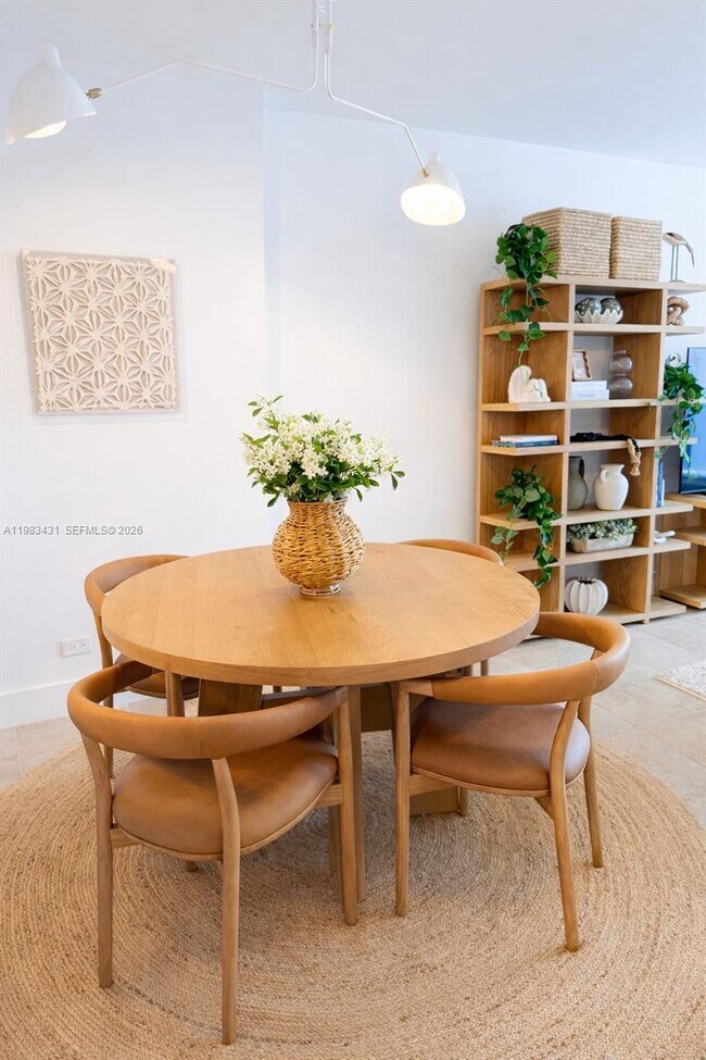 Building Photo - 2301 Collins Ave