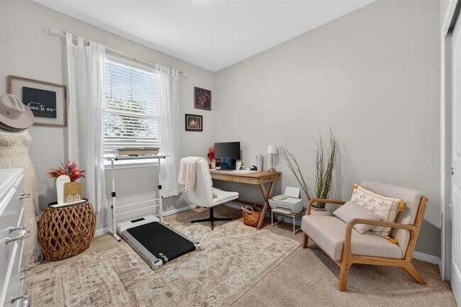 Building Photo - 301 Carolina Buckthorn Dr