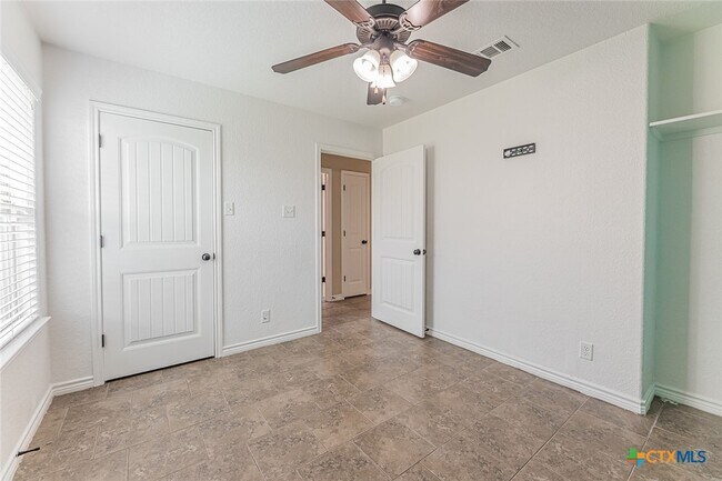 Building Photo - 3801 Appalachian Trl