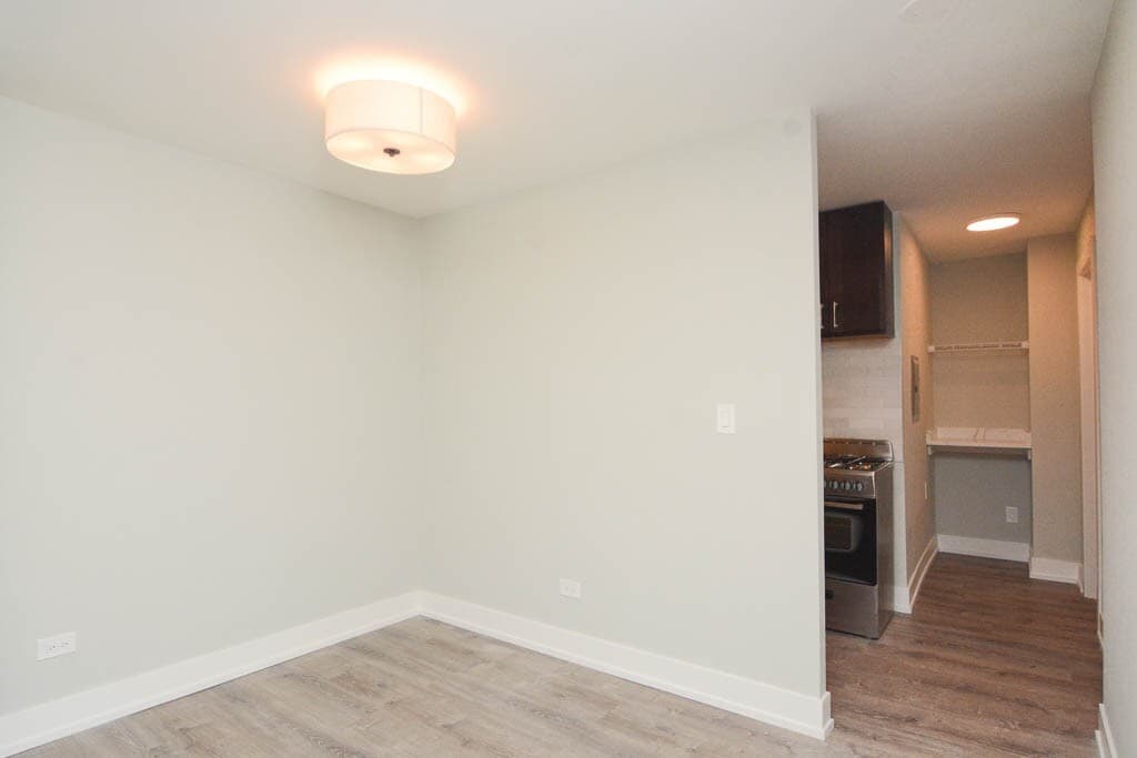 Building Photo - 450 W Barry