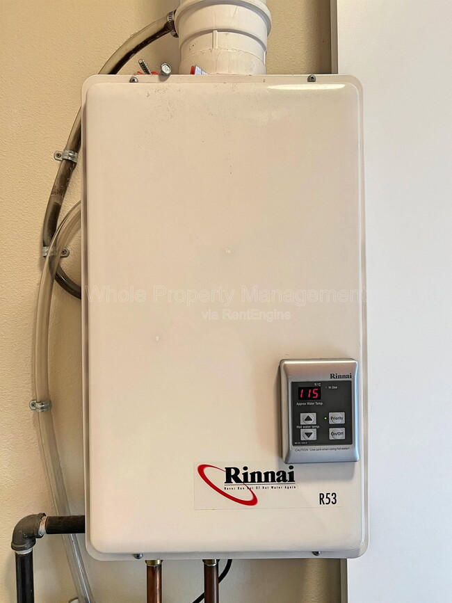 Building Photo - 2403 Bryant St