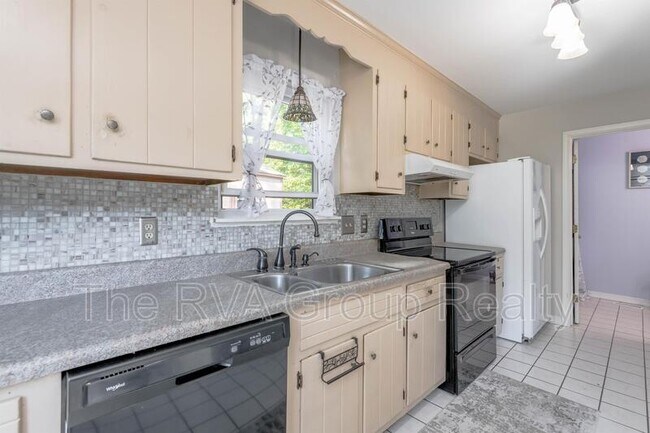 Building Photo - 10006 Redbridge Rd