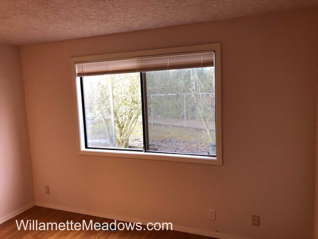 Building Photo - A Wonderfully Remodeled and Completely Updated 3 Bedroom, 2 Bath House with Geer Community Park i...