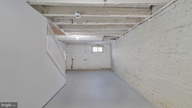 Building Photo - 307 S Smallwood St