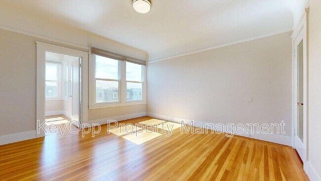 Building Photo - 769 18th Ave