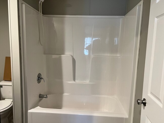 Building Photo - 3519 Loveside Terrace