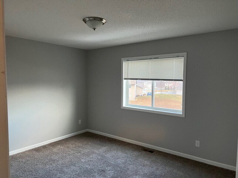 Building Photo - 1000 Chestnut St