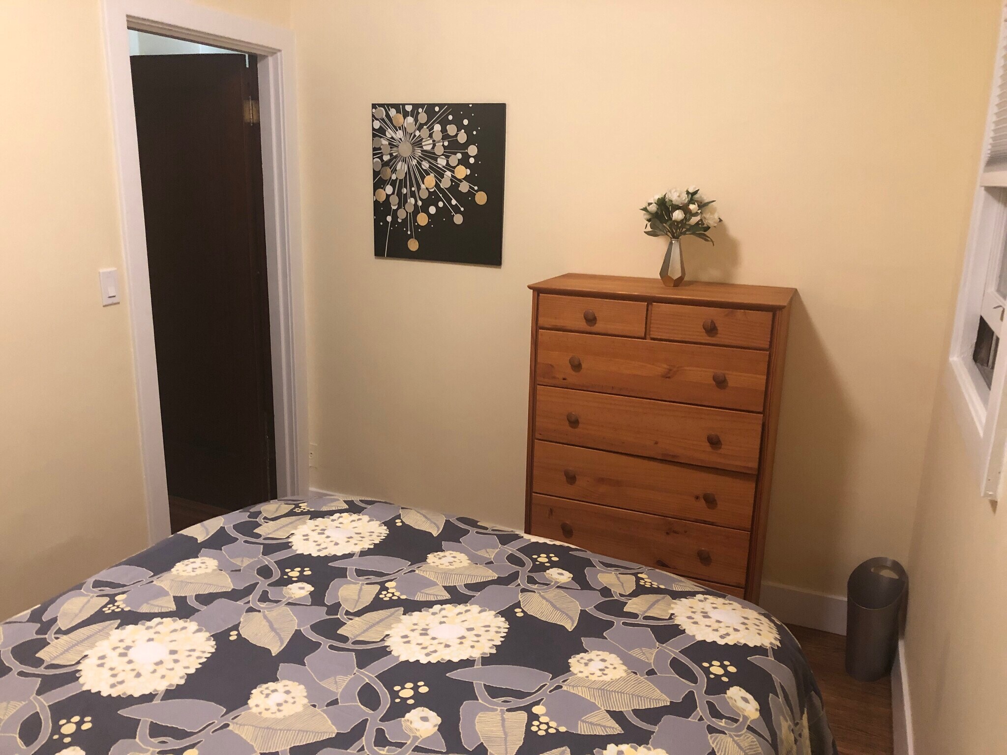 Building Photo - 1722 Walnut St