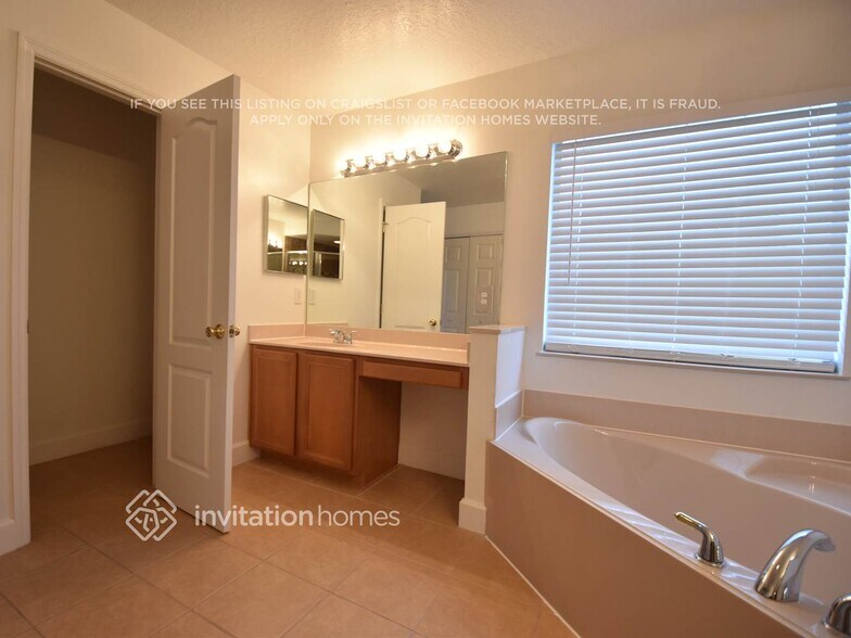 Building Photo - 8524 Andover Bridge Ct