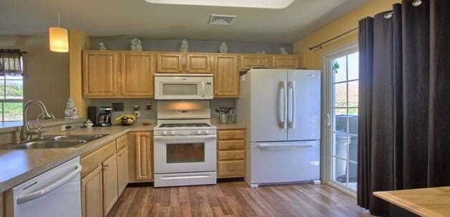 Building Photo - 2119 Quail Hollow Dr