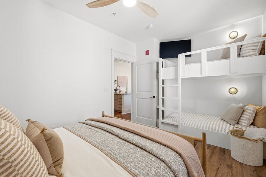 Building Photo - 122 Georgetown Ave