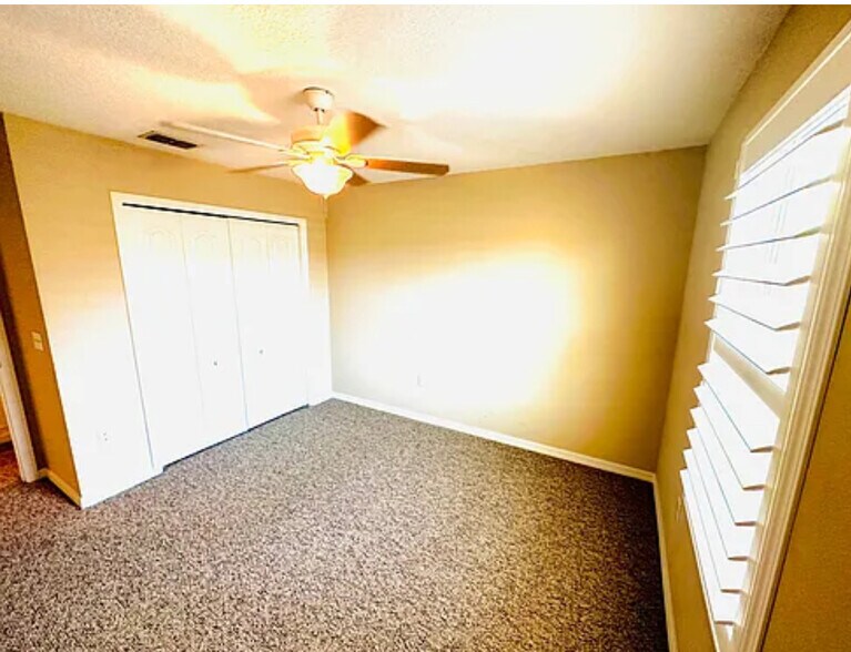 Building Photo - 2758 River Landing Dr