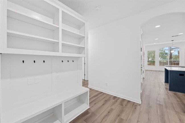 Building Photo - 10733 Maelin Dr