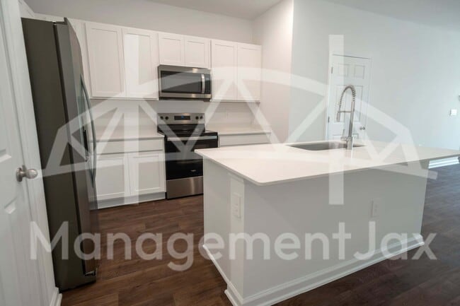 Building Photo - 5540 Trailhead Dr