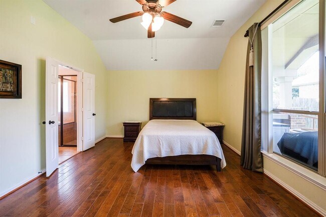 Building Photo - 18419 Willow Oak Bend Dr