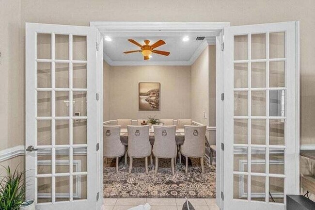 Building Photo - 3117 Florida Blvd