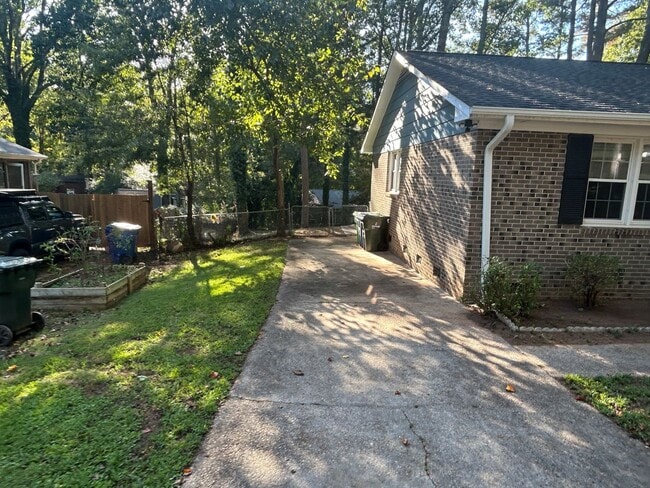 Building Photo - 7409 Barberry Ct