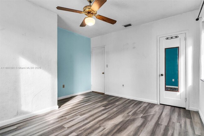 Building Photo - 701 Tamiami Canal Rd
