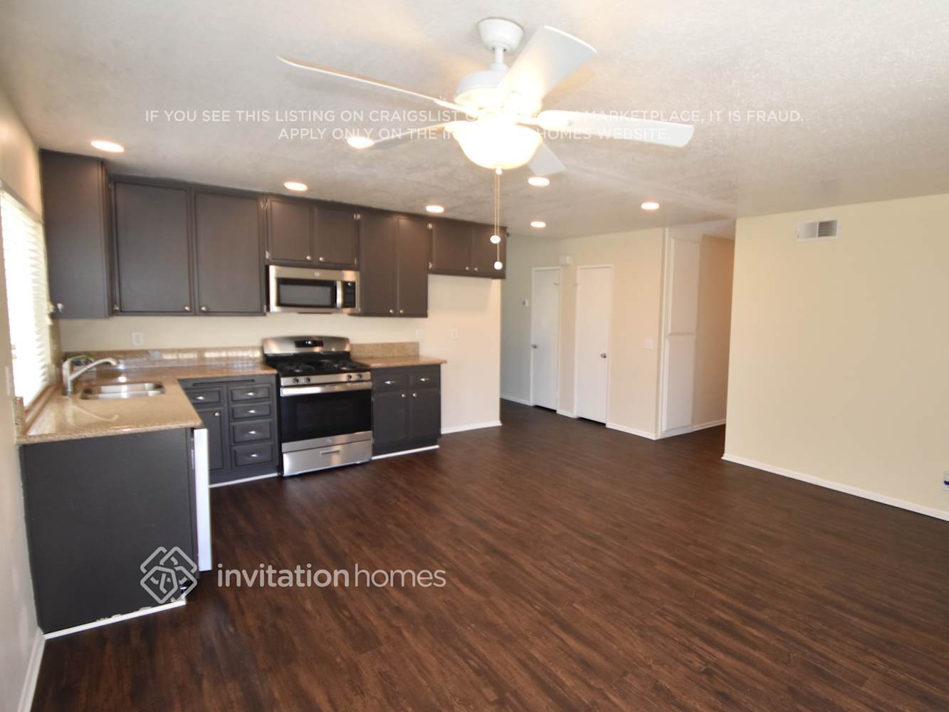 Building Photo - 27532 Camomile Ln