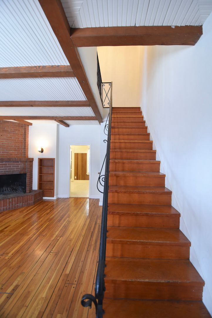 Building Photo - 2062 Argyle Ave