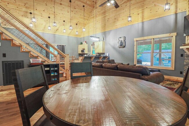 Building Photo - 2485 Waldens Creek Rd