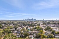 Building Photo - 319 Moody St