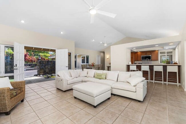 Building Photo - Beautiful Home in Gated Community