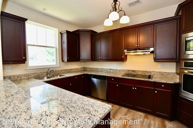 Building Photo - 4 br, 3.5 bath House - 5452 Carbon Court