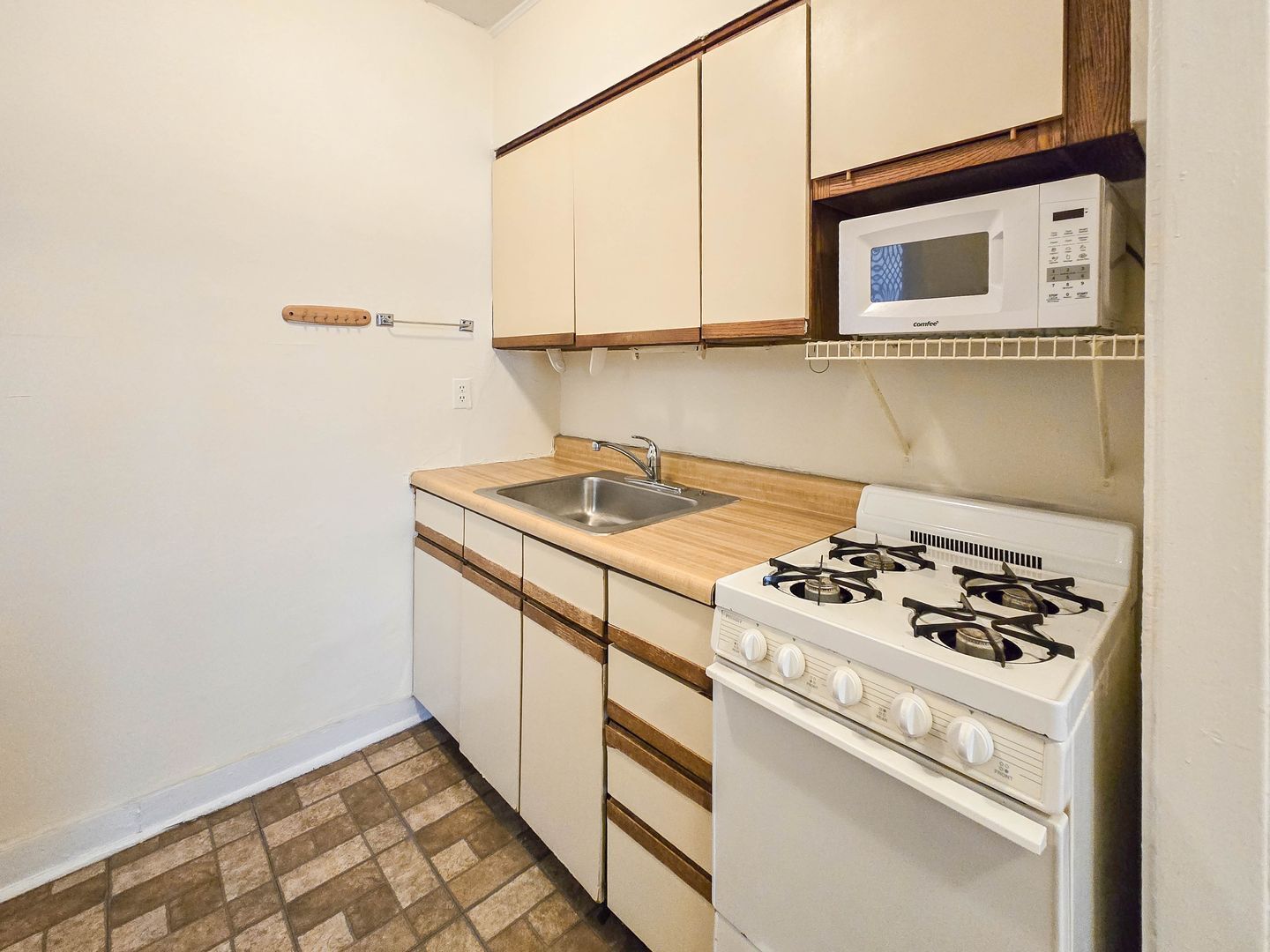 Building Photo - 600 W Stratford Pl